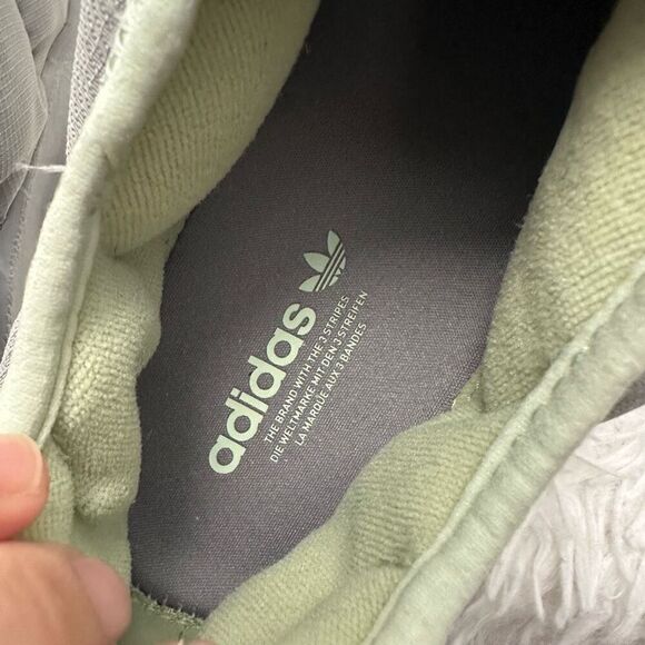 adidas Puffylette Mens Shoes‎ in Charcoal Solid Grey/Linen Green sz 6 NEW - Picture 7 of 9